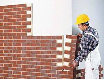 Panneaux de façade avec isolation pour la décoration extérieure de la maison