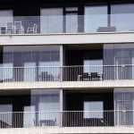 Comment isoler un profilé aluminium sur un balcon avant qu'il ne se transforme en morceau de glace?