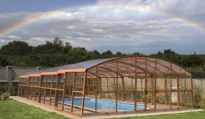 toit de piscine en polycarbonate