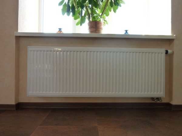 Radiator mesti menempati sekurang-kurangnya 70-75% dari lebar bukaan tingkap