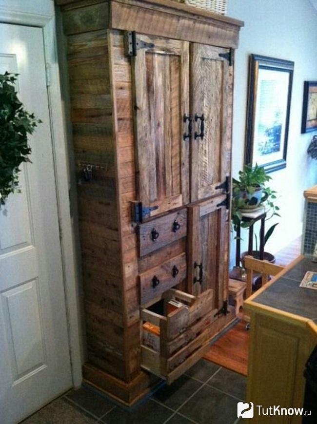 Armoire à palettes